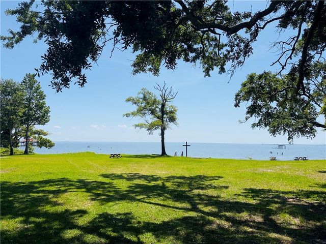 6350 Bay Road, Mobile, AL 36605