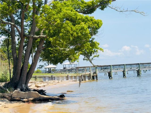 6350 Bay Road, Mobile, AL 36605