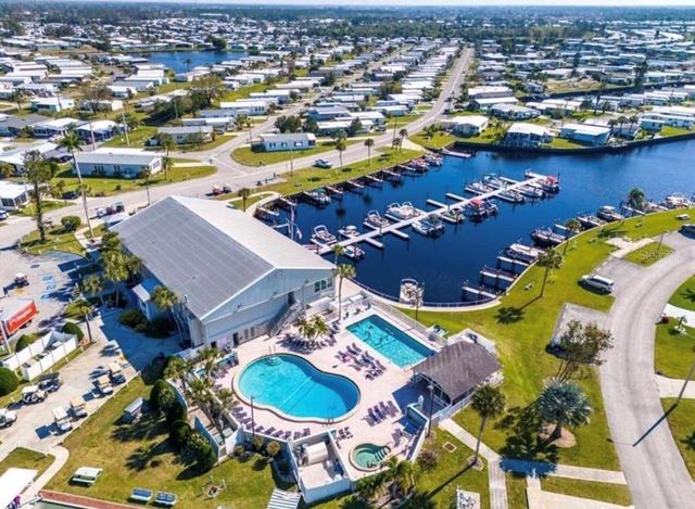 240 BLACKBURN BOULEVARD, North Port, FL 34287