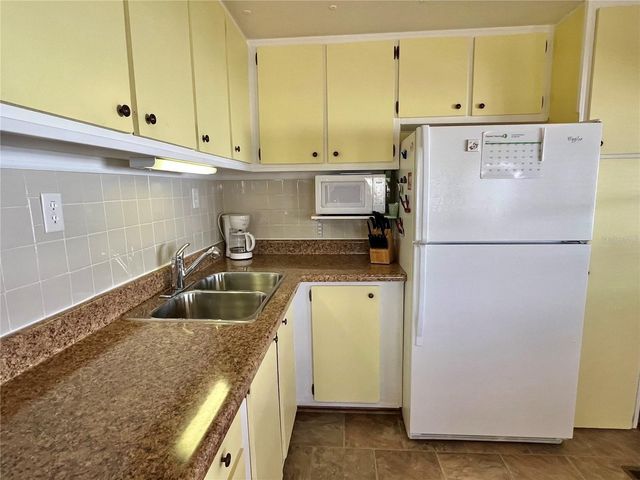 240 BLACKBURN BOULEVARD, North Port, FL 34287