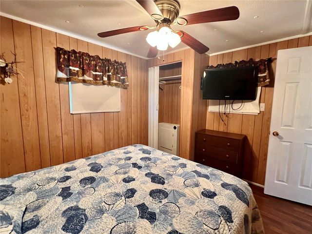 240 BLACKBURN BOULEVARD, North Port, FL 34287