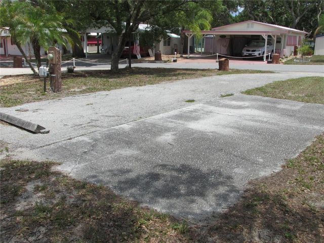 20 SILVER DOCTOR LANE, Lake Wales, FL 33898
