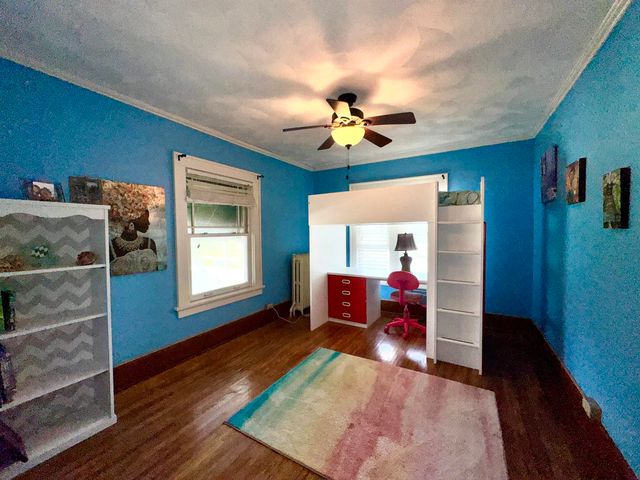 400 Home Park Blvd, Waterloo, IA 50701