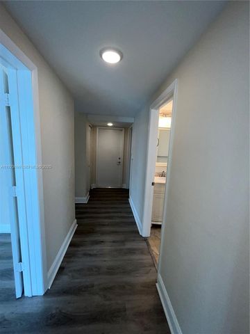 1127 Laguna Springs Dr, Weston, FL 33326