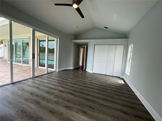 1127 Laguna Springs Dr, Weston, FL 33326