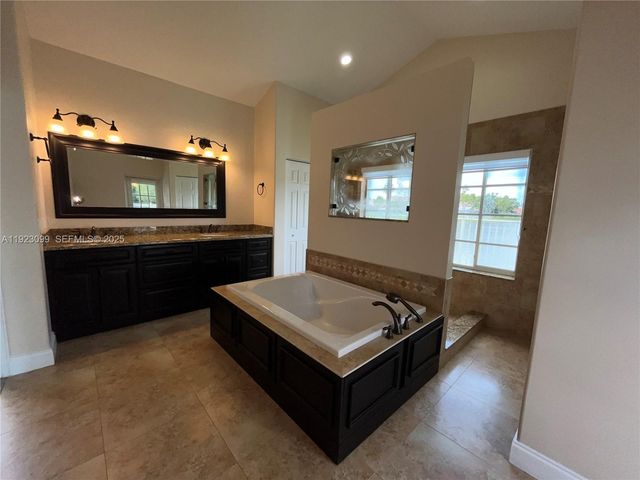 1127 Laguna Springs Dr, Weston, FL 33326