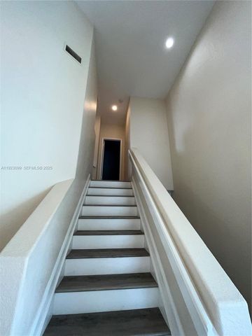 1127 Laguna Springs Dr, Weston, FL 33326