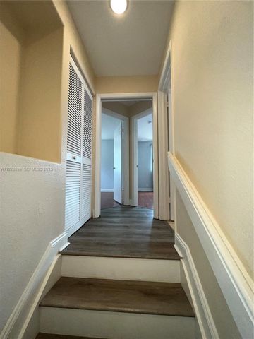 1127 Laguna Springs Dr, Weston, FL 33326