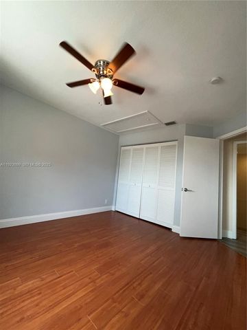 1127 Laguna Springs Dr, Weston, FL 33326