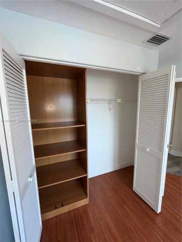 1127 Laguna Springs Dr, Weston, FL 33326