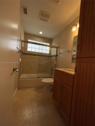 1127 Laguna Springs Dr, Weston, FL 33326