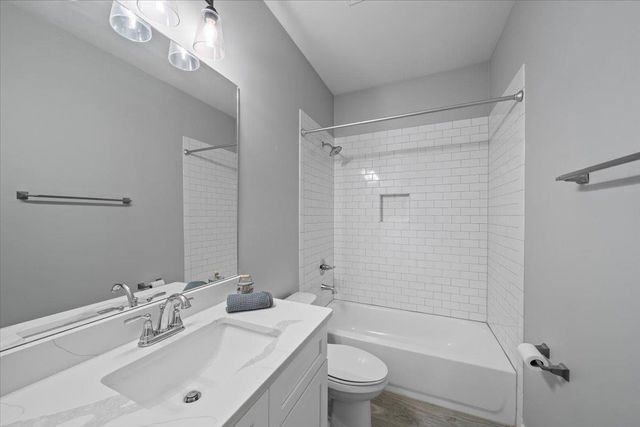 90 VALLEYVIEW LN, Oakland, TN 38060