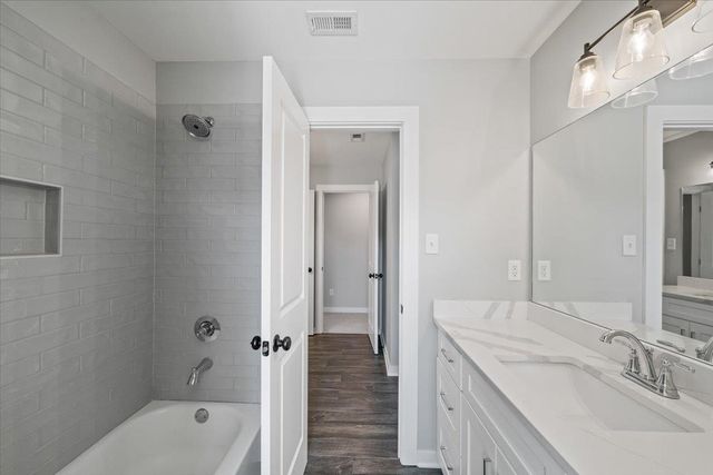 90 VALLEYVIEW LN, Oakland, TN 38060