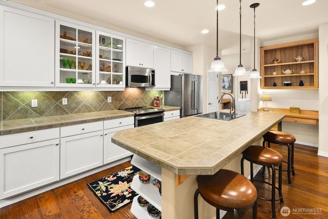 23410 NE 129th Court, Redmond, WA 98053