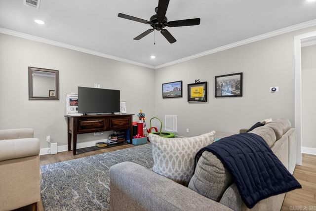 101 War Eagle Drive, Maumelle, AR 72113