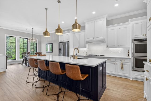 101 War Eagle Drive, Maumelle, AR 72113