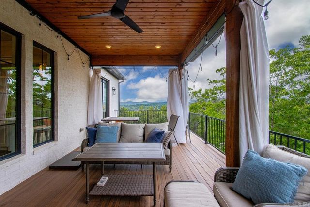 101 War Eagle Drive, Maumelle, AR 72113