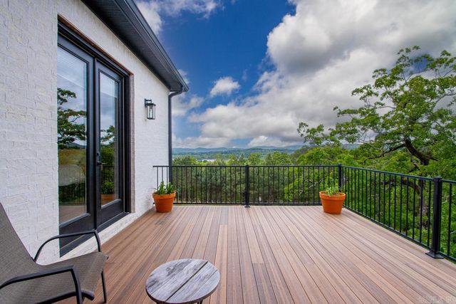 101 War Eagle Drive, Maumelle, AR 72113