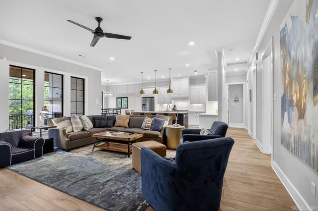 101 War Eagle Drive, Maumelle, AR 72113