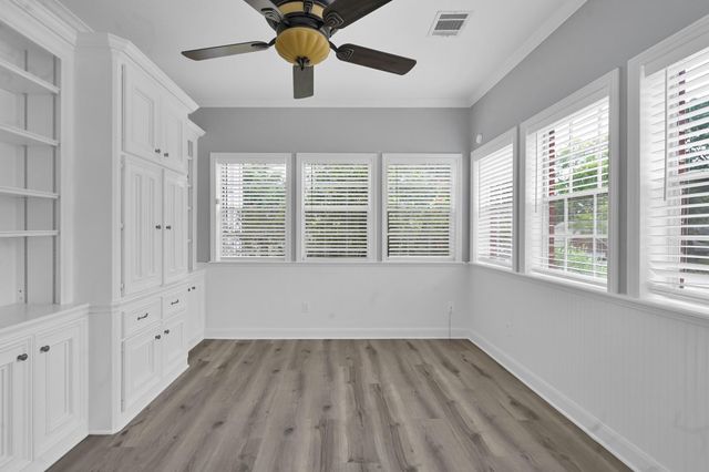 190 Park Way, Montgomery, TX 77356
