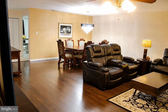 1602 BROMLEY ESTS, Pine Hill, NJ 08021