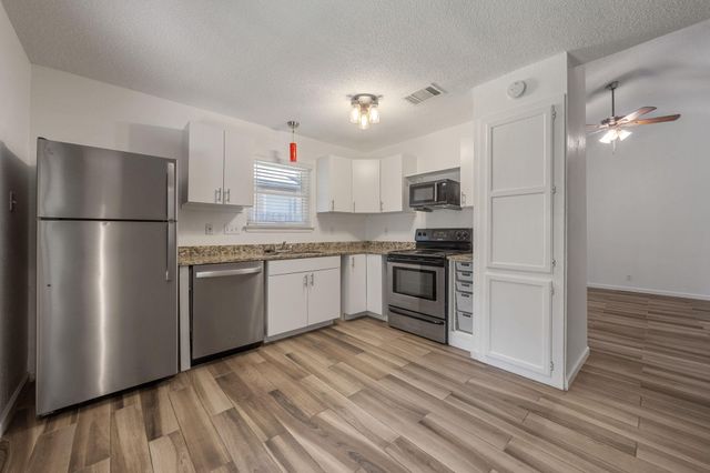 9618 Sugar Hill DR B, Austin, TX 78748