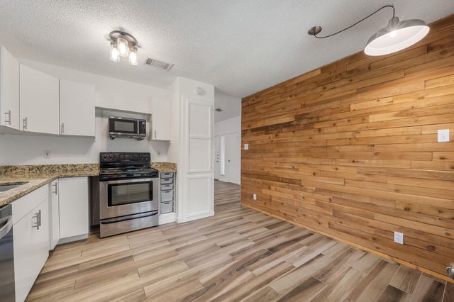9618 Sugar Hill DR B, Austin, TX 78748