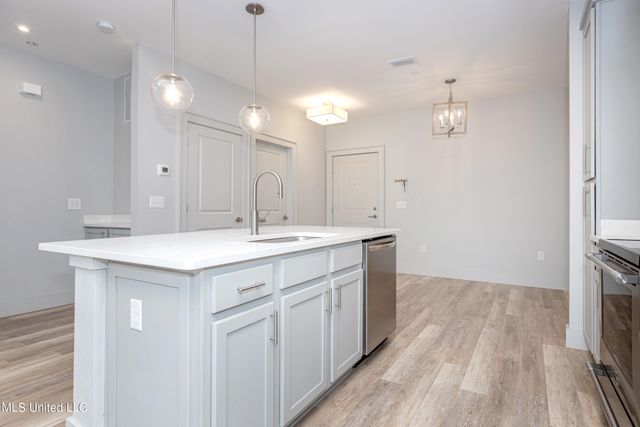 2501 Bienville Boulevard, 135, Ocean Springs, MS 39564