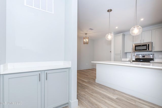 2501 Bienville Boulevard, 135, Ocean Springs, MS 39564