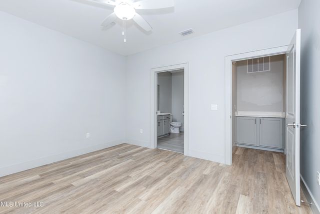 2501 Bienville Boulevard, 135, Ocean Springs, MS 39564