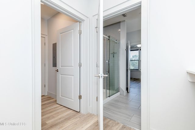 2501 Bienville Boulevard, 135, Ocean Springs, MS 39564