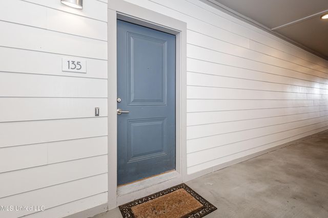 2501 Bienville Boulevard, 135, Ocean Springs, MS 39564