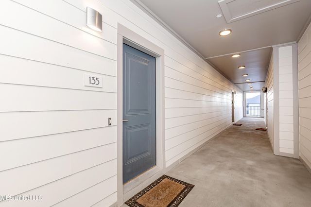 2501 Bienville Boulevard, 135, Ocean Springs, MS 39564