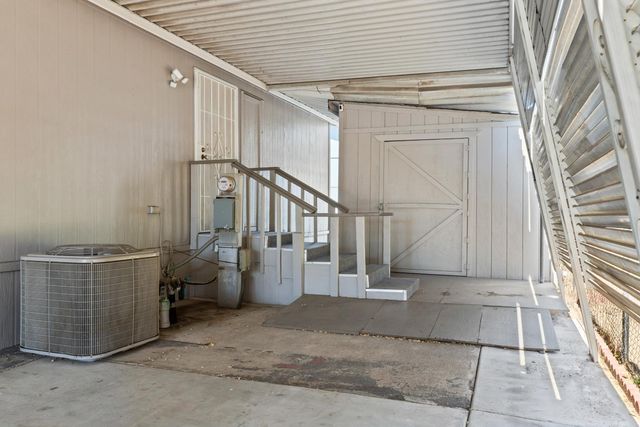 2113 Barrington Ln, Modesto, CA 95350