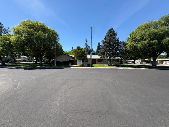 2113 Barrington Ln, Modesto, CA 95350