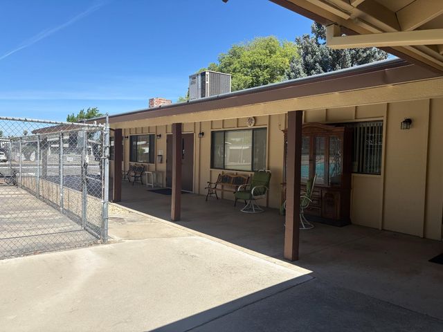 2113 Barrington Ln, Modesto, CA 95350