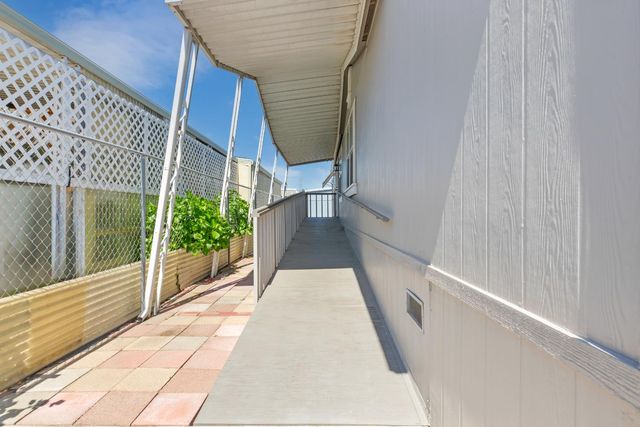 2113 Barrington Ln, Modesto, CA 95350