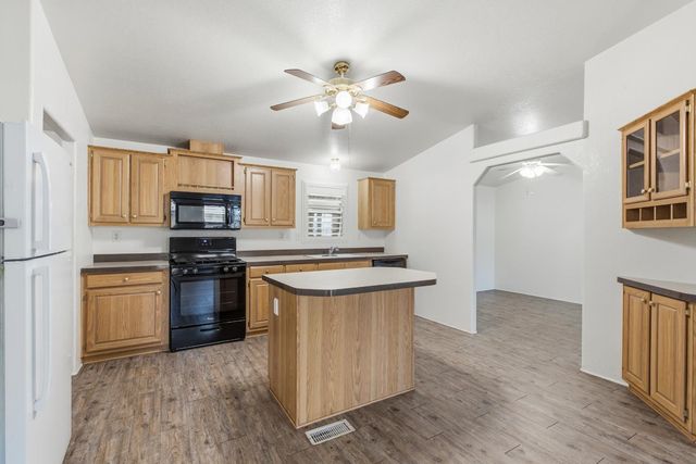 2113 Barrington Ln, Modesto, CA 95350