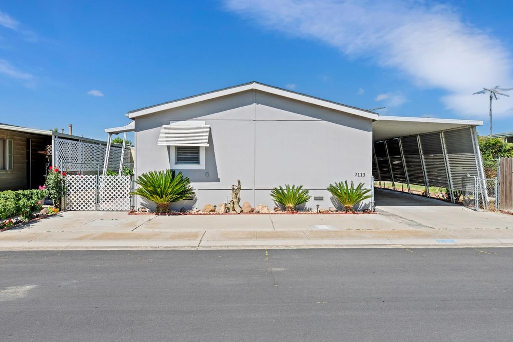 2113 Barrington Ln, Modesto, CA 95350