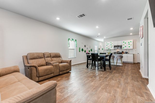 13811 siltstone, San Antonio, TX 78253