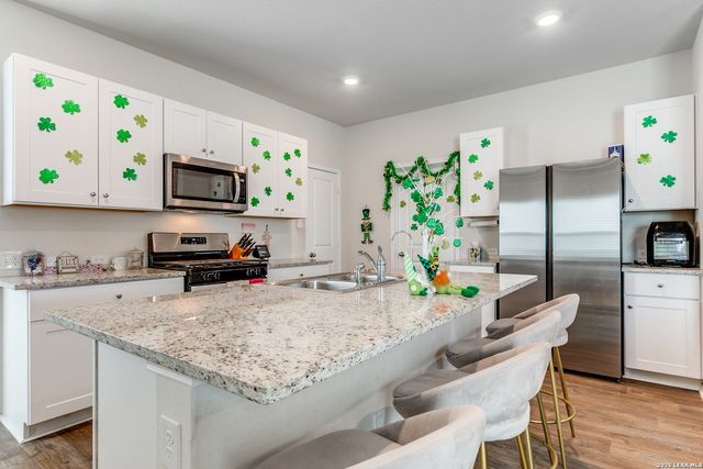 13811 siltstone, San Antonio, TX 78253