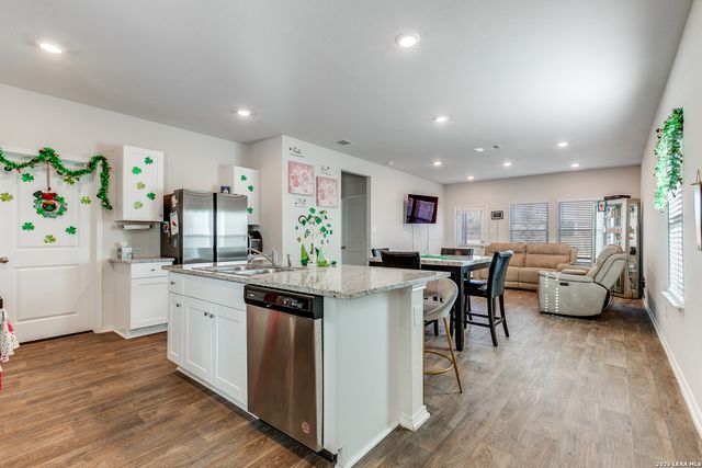 13811 siltstone, San Antonio, TX 78253