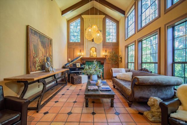 1412 Quail Ct, Santa Rosa, CA 95404