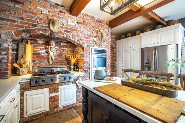 1412 Quail Ct, Santa Rosa, CA 95404