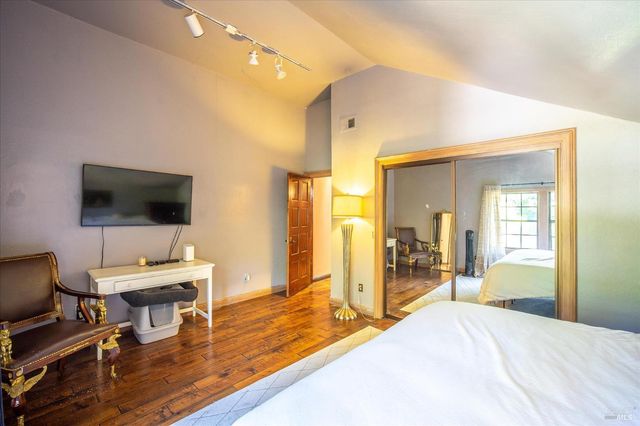 1412 Quail Ct, Santa Rosa, CA 95404