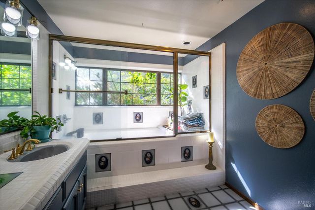 1412 Quail Ct, Santa Rosa, CA 95404