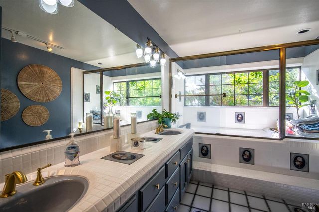 1412 Quail Ct, Santa Rosa, CA 95404