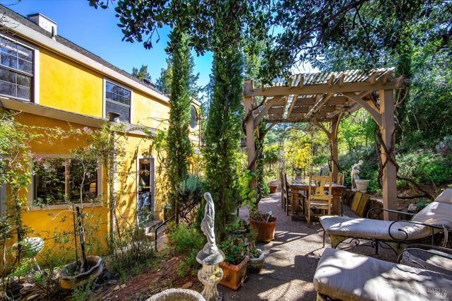 1412 Quail Ct, Santa Rosa, CA 95404