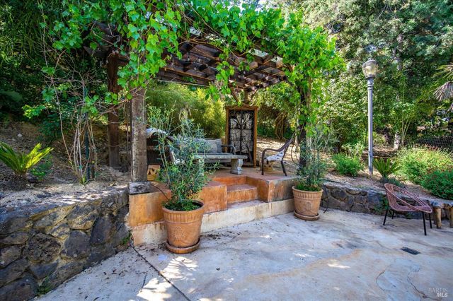 1412 Quail Ct, Santa Rosa, CA 95404