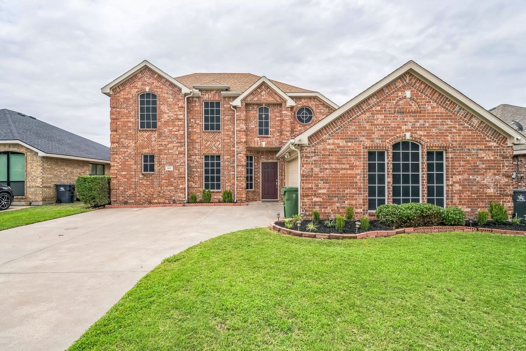 611 Bristlecone Drive, Arlington, TX 76018